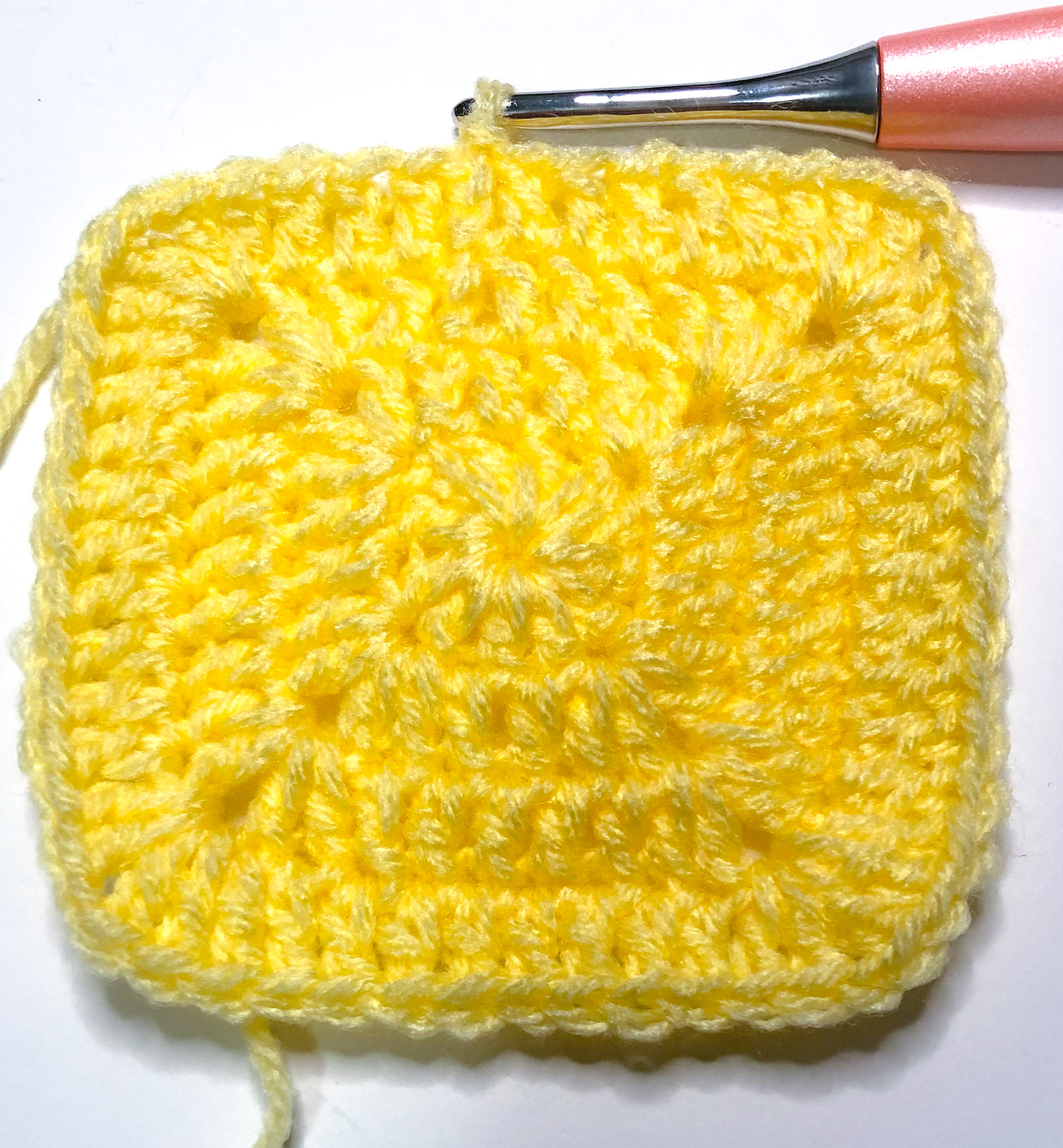 Crochet Solid Granny Square Tutorial