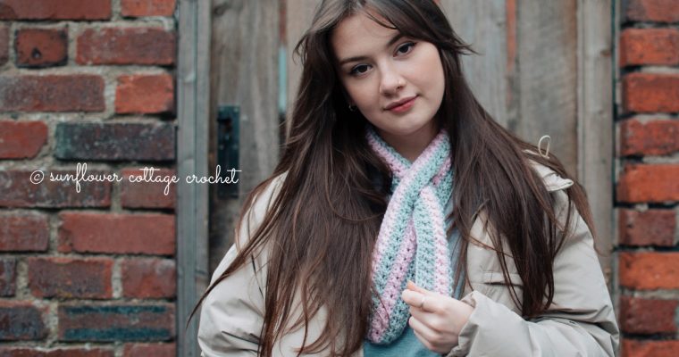 Keyhole Scarf – A Great Stash-buster!