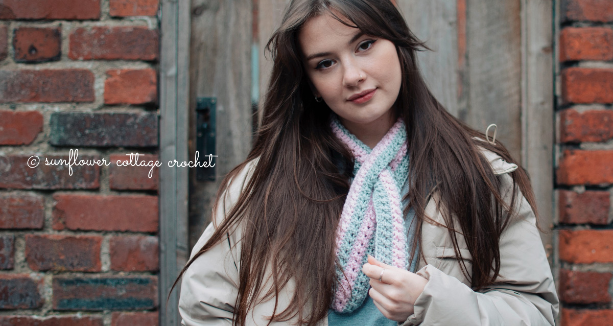 Keyhole Scarf – A Great Stash-buster!