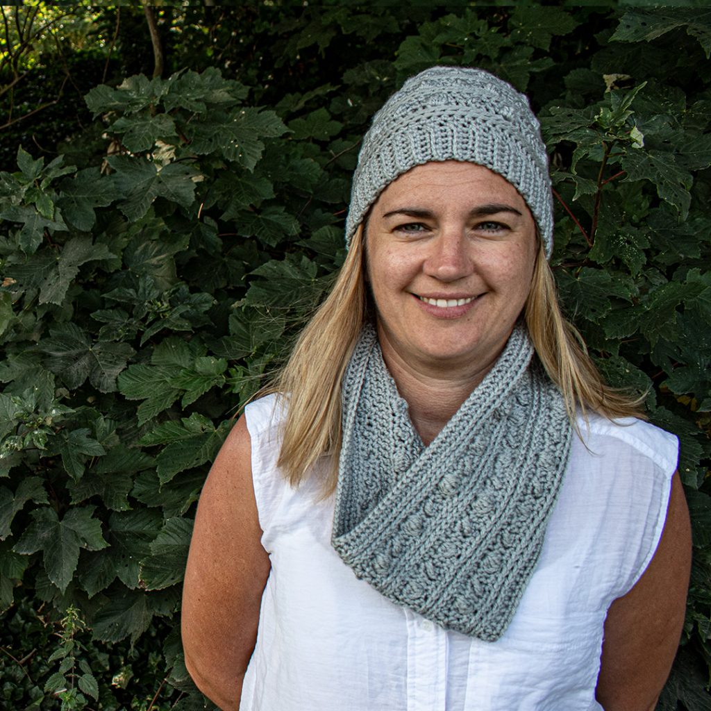 This textured cowl looks great with the matching hat 