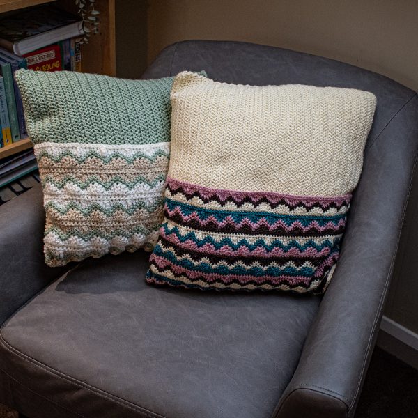 The Book Pillow Free Pattern - a perfect gift for anyone! - Sunflower ...