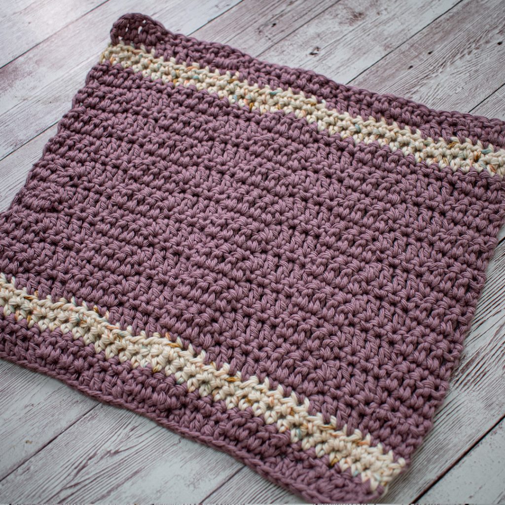 The Sandy Shores Crochet washcloth is a great unisex free washcloth crochet pattern that is suitable for anyone!