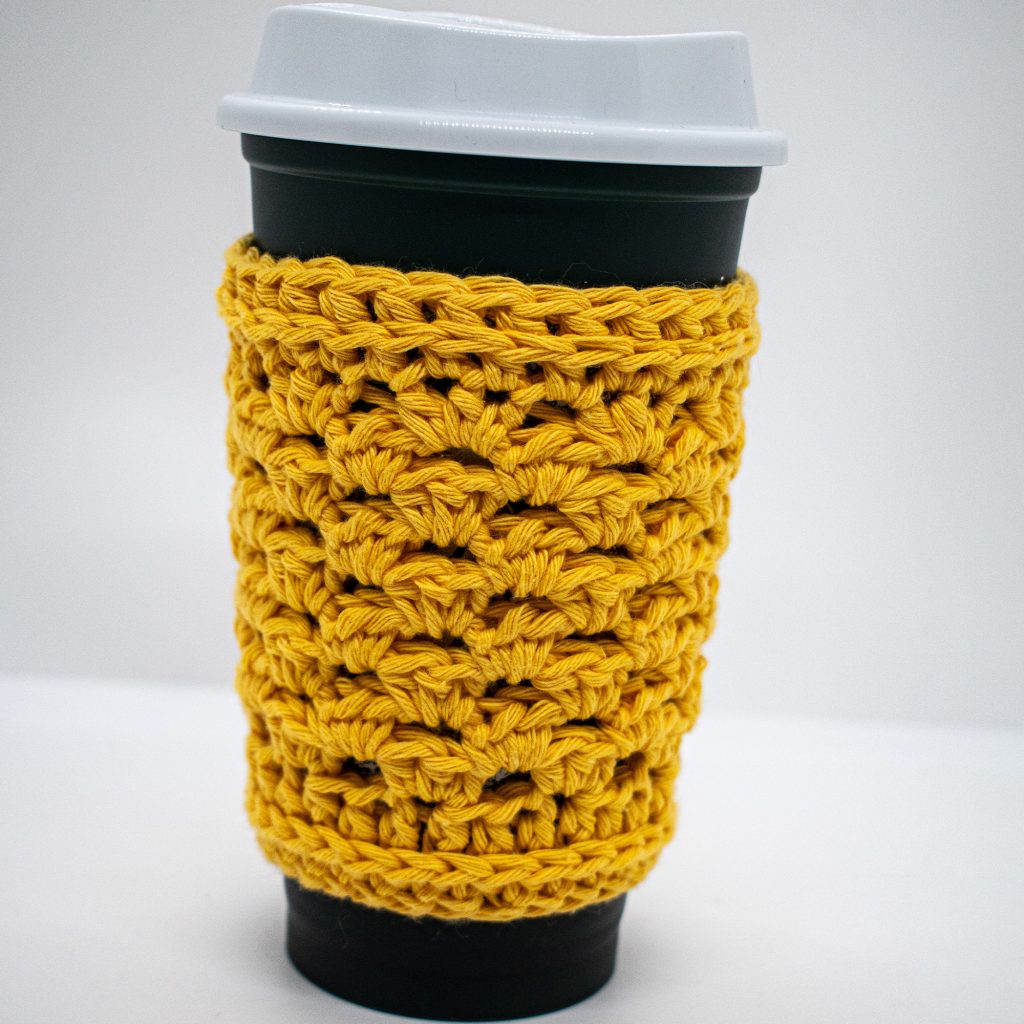 The texture on this cup cozy is gender neutral so perfect for gifting and using your stash of cotton!