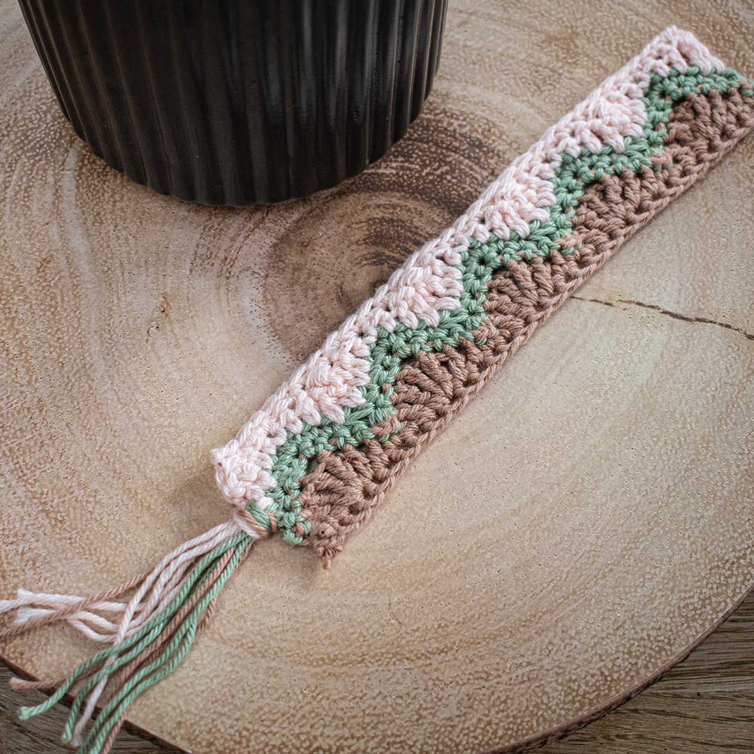 with 15 yards in 2 colours and 7 yards in a third this bookmark crochet pattern is a great scrap buster!