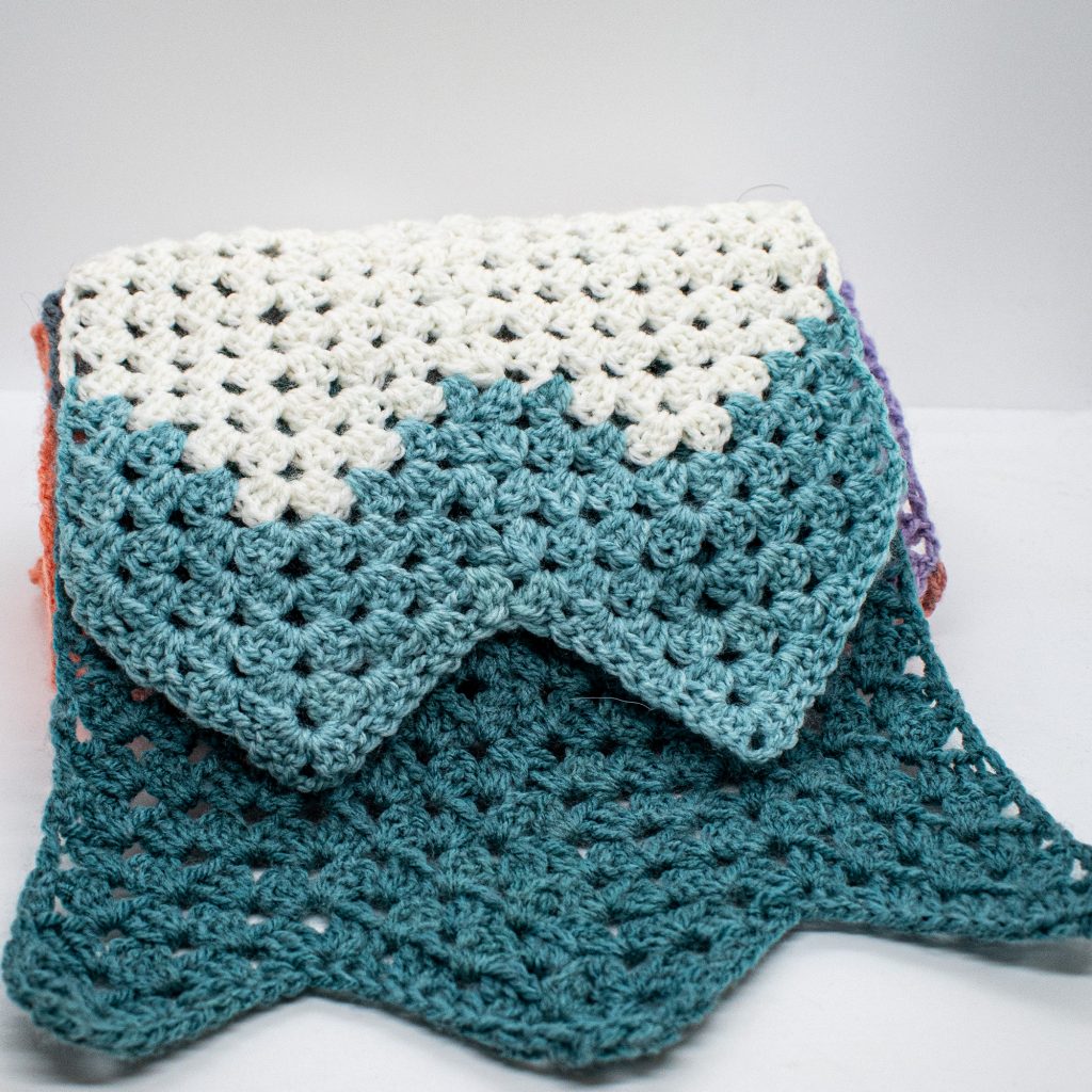 the chevron technique is used in this free crochet scarf pattern creating these quirky edges that I love!