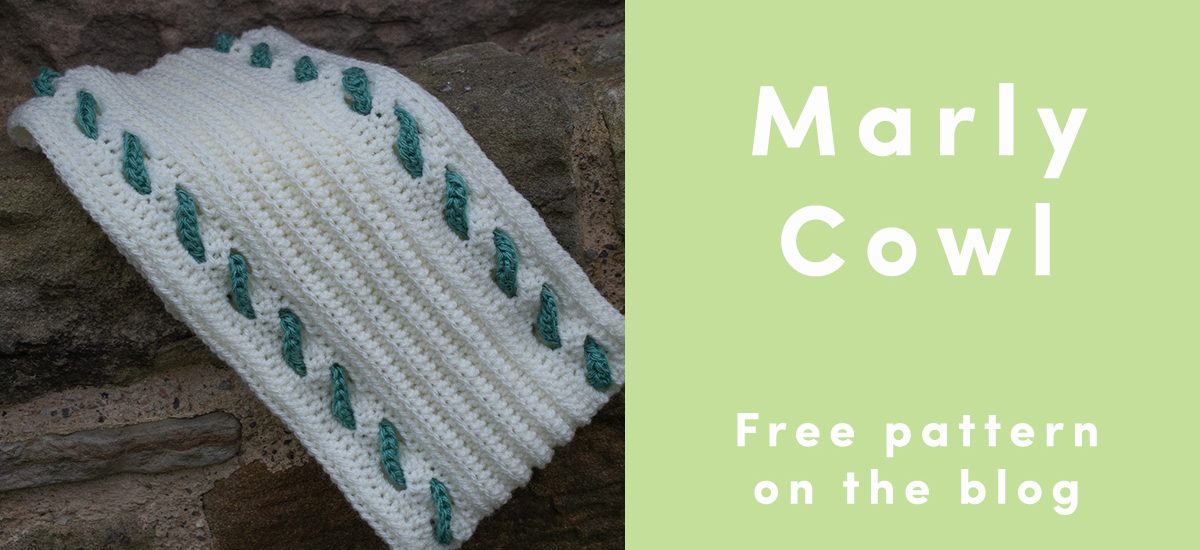 Looking for an easy textured cowl pattern? Try the Marly Cowl
