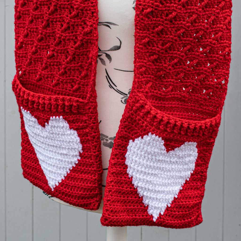 The pockets on this scarf crochet pattern are deep enough to be functional and practical