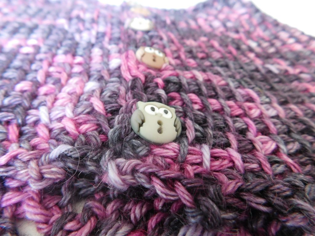 This Tunisian Crochet cowl pattern works up well in almost any yarn!