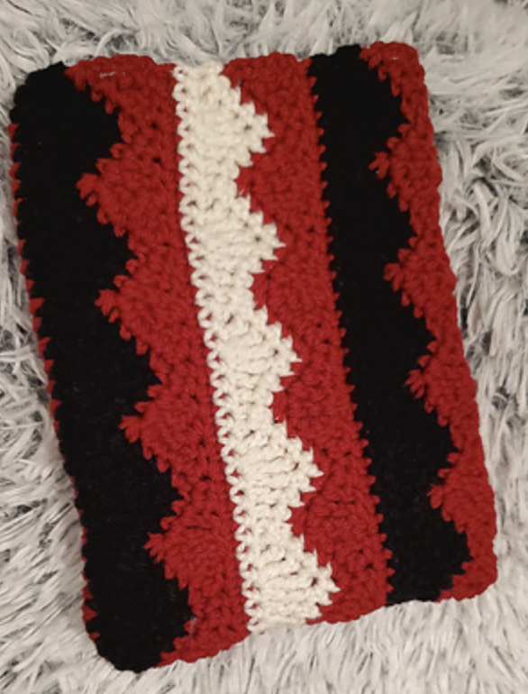 I love the boldness of the colours in Wendy's version of my crochet book sleeve pattern